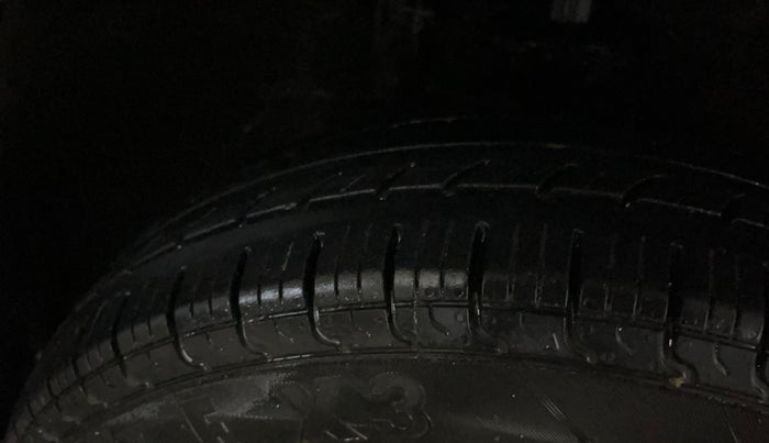 2017 Maruti Alto 800 LXI, Petrol, Manual, 53,495 km, Right Front Tyre Tread