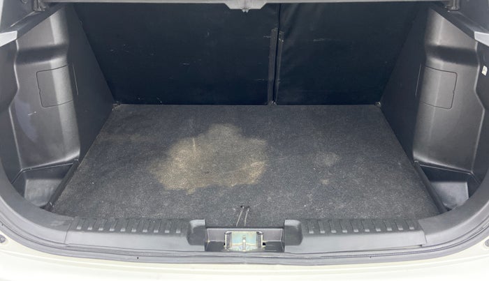 2019 Maruti Vitara Brezza ZDI AMT, Diesel, Automatic, 17,637 km, Boot Inside