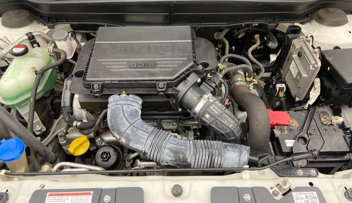 2019 Maruti Vitara Brezza ZDI AMT, Diesel, Automatic, 17,637 km, Open Bonet