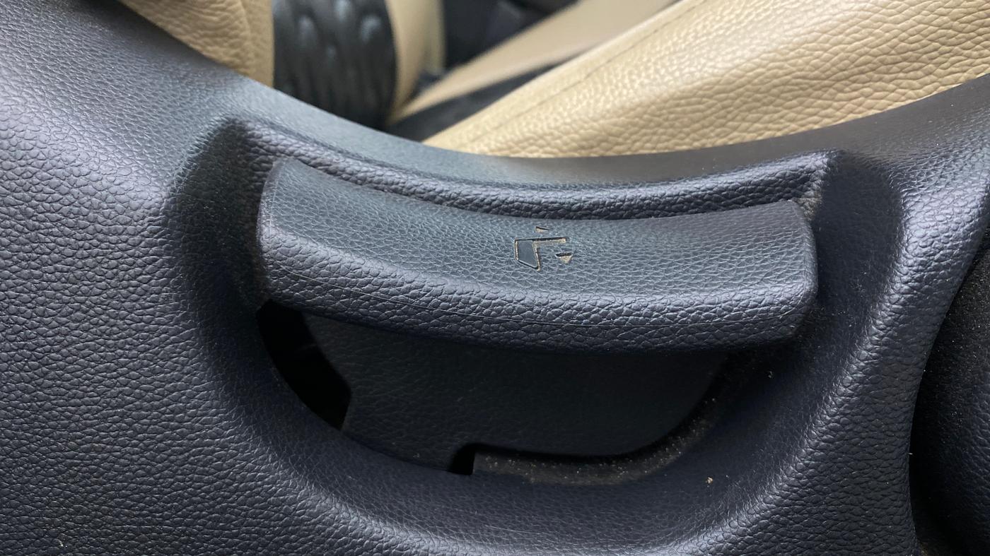 2019 Hyundai Elite i20 SPORTZ PLUS 1.2, Petrol, Manual, 53,499 km, Driver Side Adjustment Panel