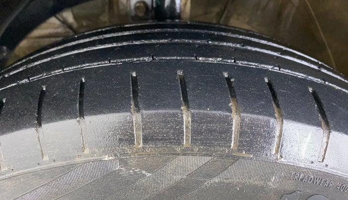 2018 Maruti Swift ZXI PLUS, Petrol, Manual, 66,906 km, Left Front Tyre Tread