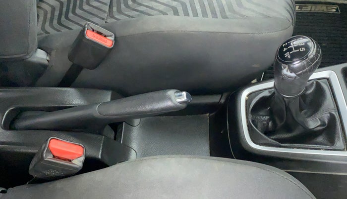 2018 Maruti Swift ZXI PLUS, Petrol, Manual, 66,906 km, Gear Lever