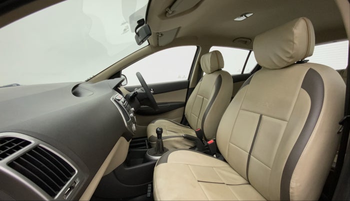 2013 Hyundai i20 MAGNA (O) 1.2, Petrol, Manual, 59,653 km, Right Side Front Door Cabin