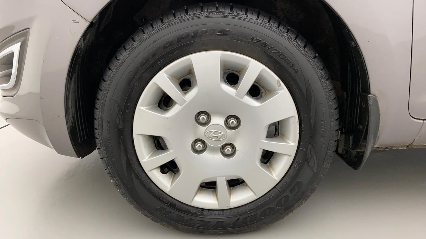 2013 Hyundai i20 MAGNA (O) 1.2, Petrol, Manual, 59,653 km, Left Front Wheel