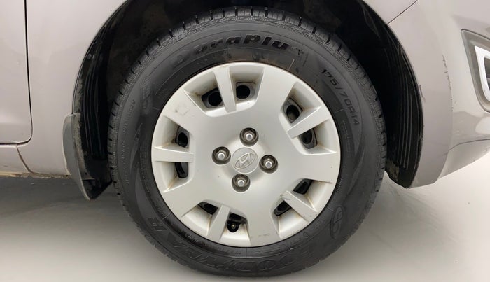 2013 Hyundai i20 MAGNA (O) 1.2, Petrol, Manual, 59,653 km, Right Front Wheel
