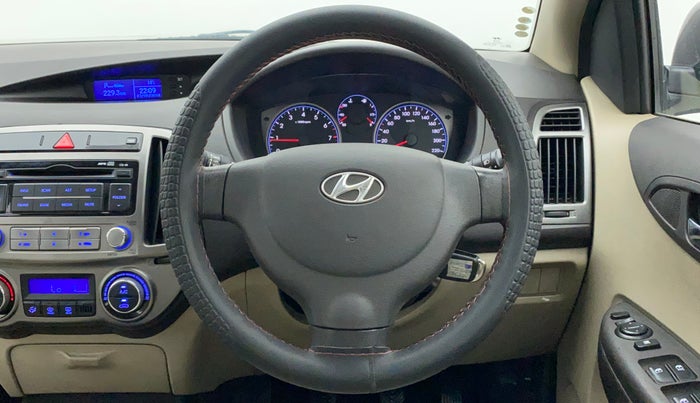 2013 Hyundai i20 MAGNA (O) 1.2, Petrol, Manual, 59,653 km, Steering Wheel Close Up
