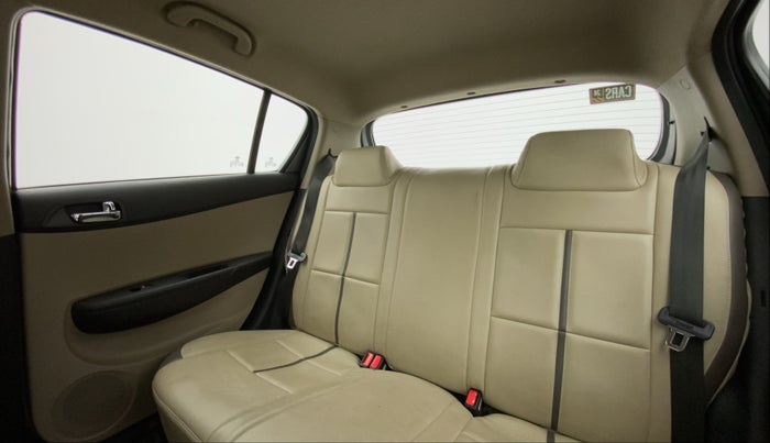 2013 Hyundai i20 MAGNA (O) 1.2, Petrol, Manual, 59,653 km, Right Side Rear Door Cabin