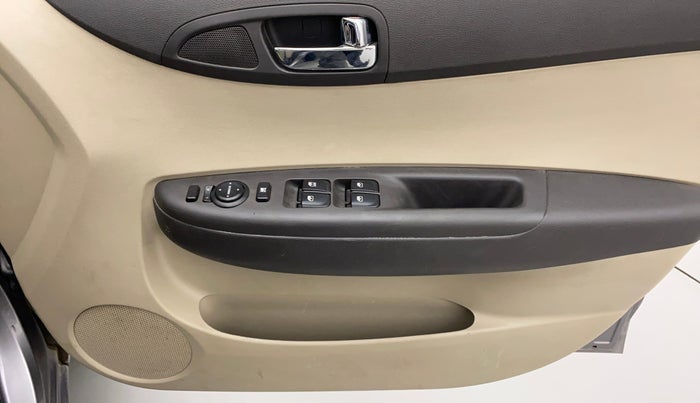 2013 Hyundai i20 MAGNA (O) 1.2, Petrol, Manual, 59,653 km, Driver Side Door Panels Control