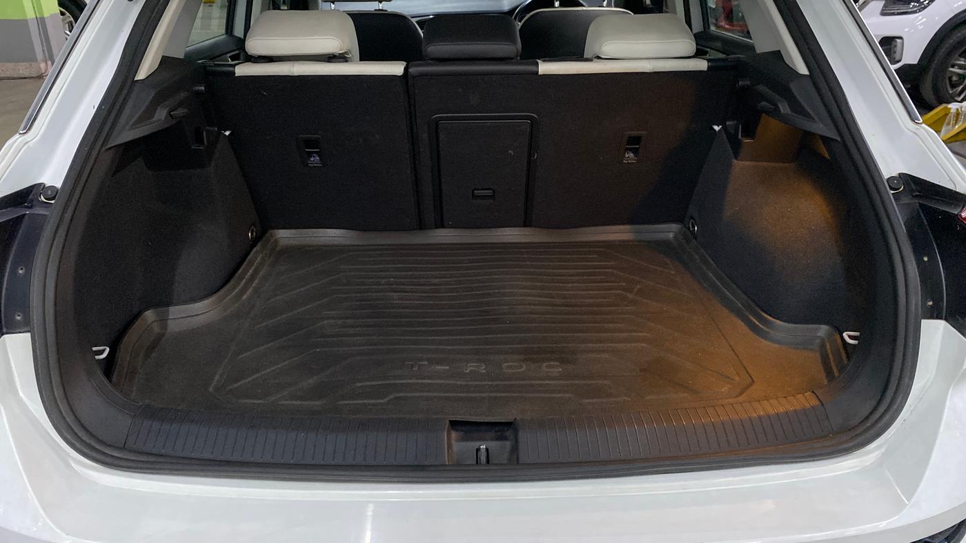 2021 Volkswagen T-ROC 1.5 TSI AT, Petrol, Automatic, 79,886 km, Boot Inside