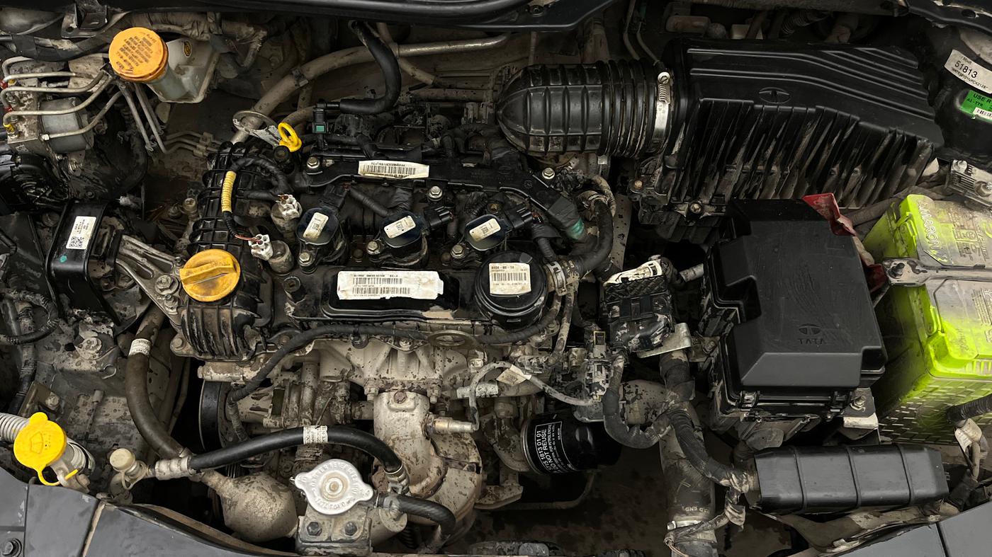 2022 Tata ALTROZ XE PETROL, Petrol, Manual, 63,587 km, Engine View