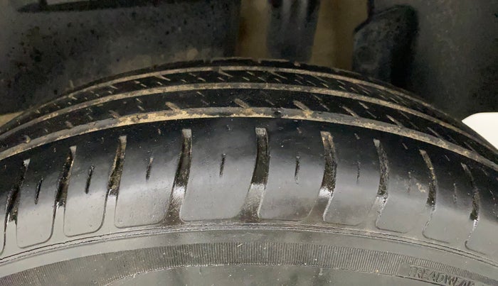 2019 Maruti Dzire VDI, Diesel, Manual, 84,217 km, Left Rear Tyre Tread