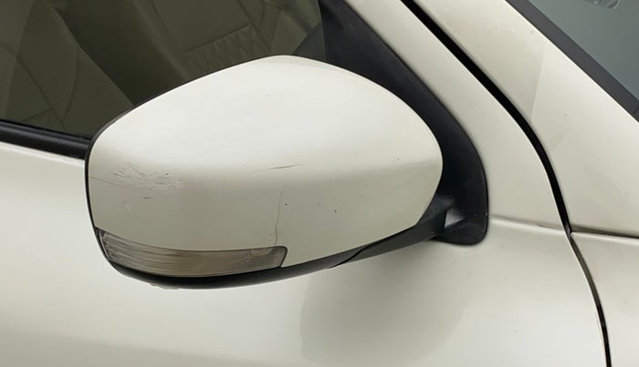 2019 Maruti Dzire VDI, Diesel, Manual, 84,217 km, Right rear-view mirror - Cover has minor damage