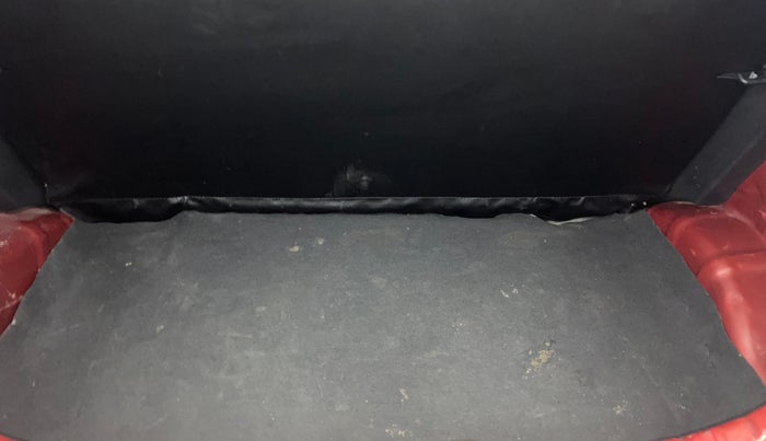 2014 Hyundai Eon ERA +, Petrol, Manual, 1,07,846 km, Boot Inside