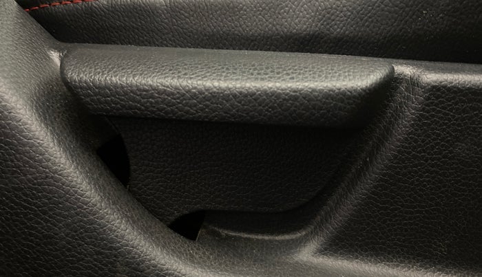 2014 Hyundai Eon ERA +, Petrol, Manual, 1,07,846 km, Driver Side Adjustment Panel