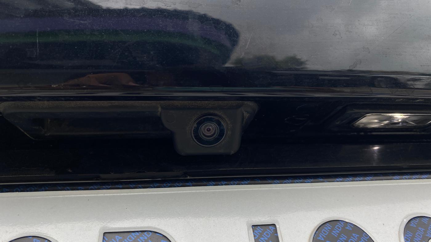 2025 Skoda Kylaq Signature Plus AT, Petrol, Automatic, 7,274 km, Parking Camera
