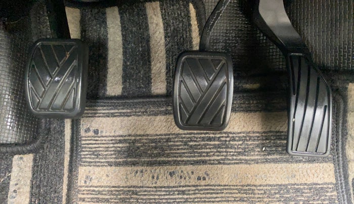 2016 Maruti S Cross ZETA 1.3, Diesel, Manual, 83,840 km, Pedals