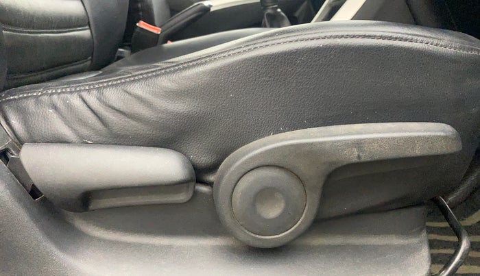 2016 Maruti S Cross ZETA 1.3, Diesel, Manual, 83,840 km, Driver Side Adjustment Panel