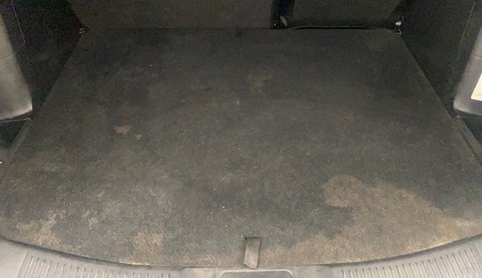 2016 Maruti S Cross ZETA 1.3, Diesel, Manual, 83,840 km, Boot Inside