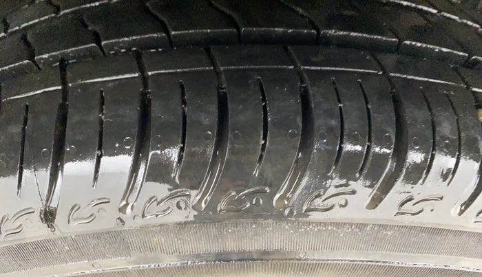 2017 Tata Tiago XT PETROL, Petrol, Manual, 26,307 km, Left Rear Tyre Tread