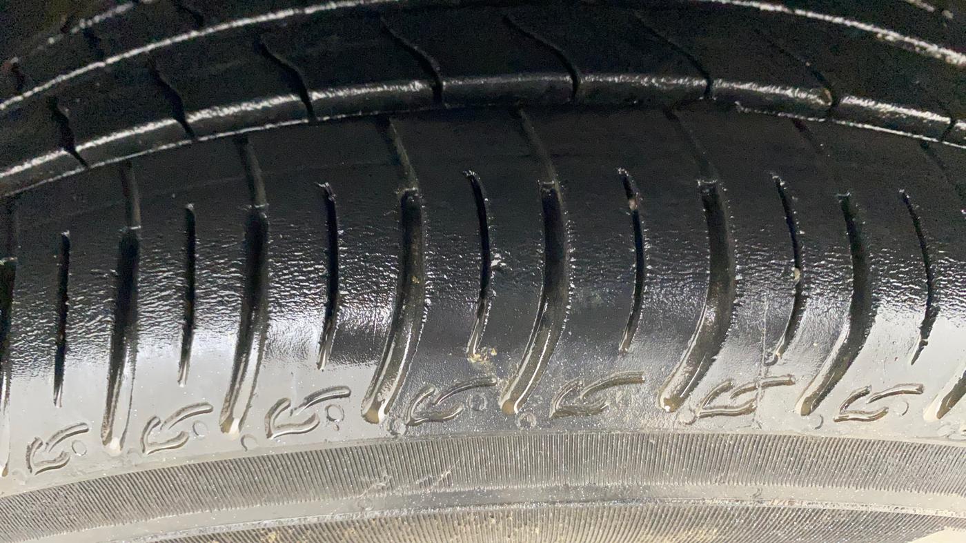 2017 Tata Tiago XT PETROL, Petrol, Manual, 26,307 km, Right Front Tyre Tread