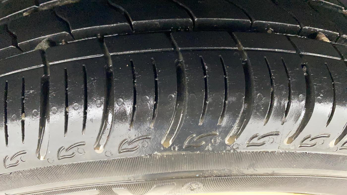 2017 Tata Tiago XT PETROL, Petrol, Manual, 26,307 km, Right Rear Tyre Tread