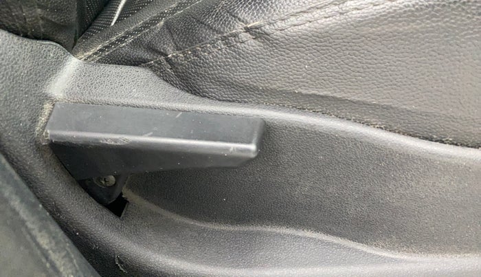 2017 Tata Tiago XT PETROL, Petrol, Manual, 26,307 km, Driver Side Adjustment Panel