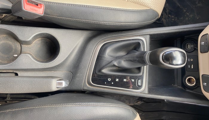 2018 Hyundai Verna 1.6 VTVT SX (O) AT, Petrol, Automatic, 96,462 km, Gear Lever