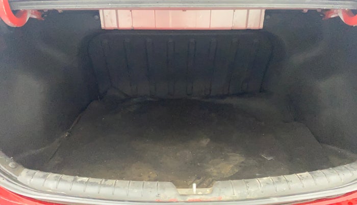 2018 Hyundai Verna 1.6 VTVT SX (O) AT, Petrol, Automatic, 96,462 km, Boot Inside