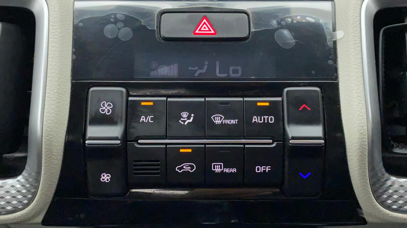 2021 KIA SONET HTX 1.0 IMT, Petrol, Manual, 15,437 km, Automatic Climate Control