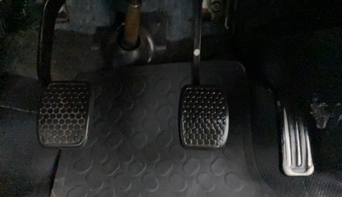 2013 Maruti Alto 800 LXI, Petrol, Manual, 32,417 km, Pedals