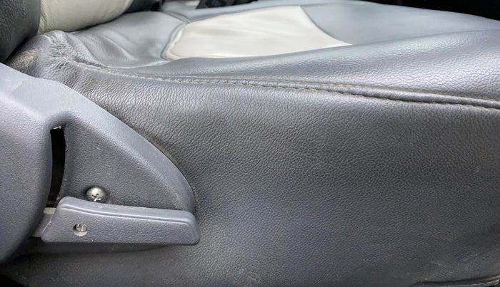2013 Maruti Alto 800 LXI, Petrol, Manual, 32,417 km, Driver Side Adjustment Panel