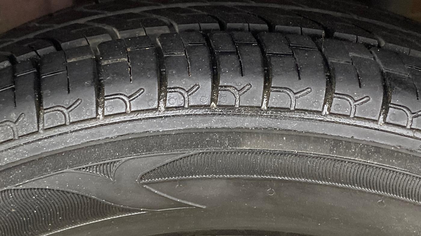 2017 Maruti Alto K10 VXI (O) AMT, Petrol, Automatic, 51,332 km, Right Rear Tyre Tread