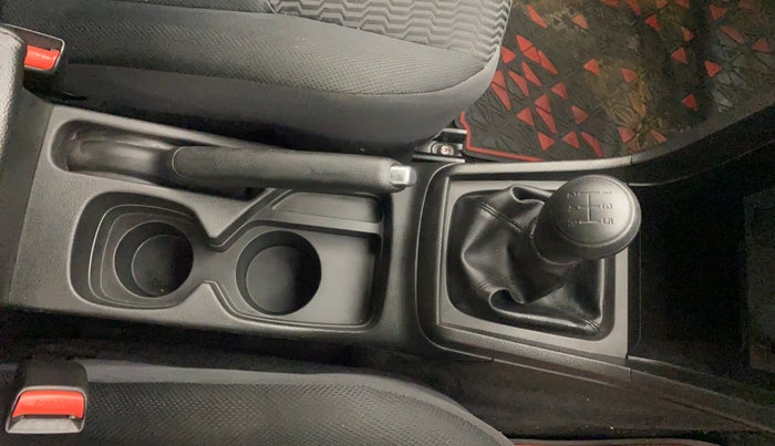 2022 Maruti Vitara Brezza LXI, Petrol, Manual, 19,841 km, Gear Lever