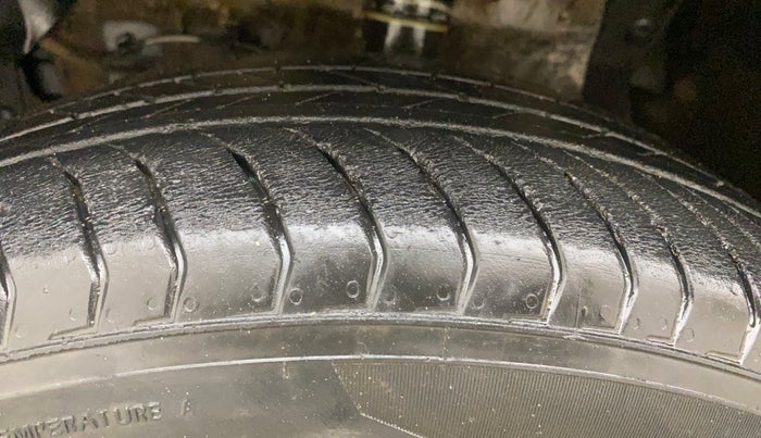 2022 Maruti Vitara Brezza LXI, Petrol, Manual, 19,841 km, Left Front Tyre Tread