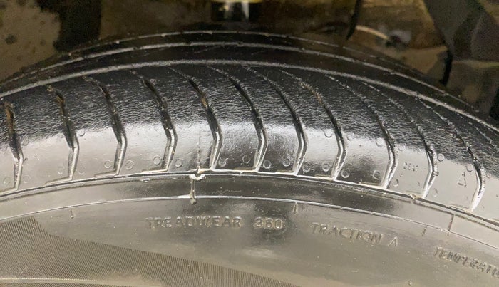 2022 Maruti Vitara Brezza LXI, Petrol, Manual, 19,841 km, Right Front Tyre Tread