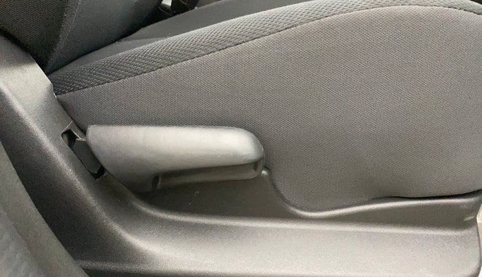 2022 Maruti Vitara Brezza LXI, Petrol, Manual, 19,841 km, Driver Side Adjustment Panel