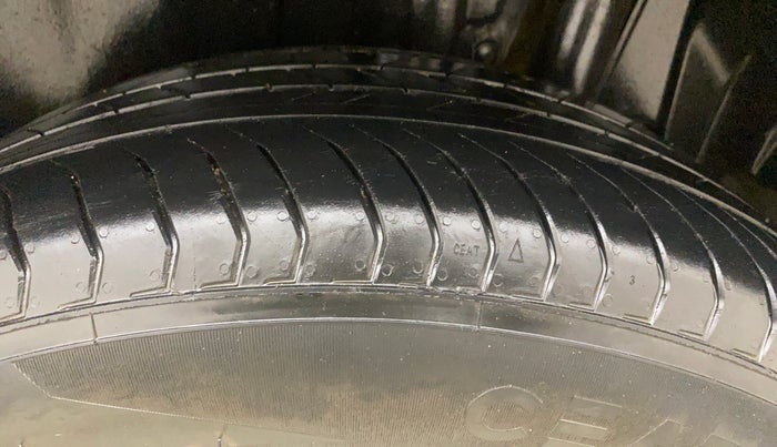 2022 Maruti Vitara Brezza LXI, Petrol, Manual, 19,841 km, Left Rear Tyre Tread