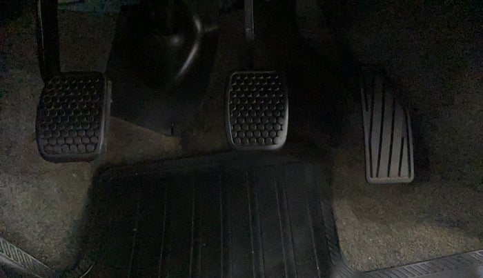 2018 Maruti Alto 800 VXI, Petrol, Manual, 63,776 km, Pedals