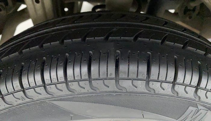 2018 Maruti Alto 800 VXI, Petrol, Manual, 63,776 km, Right Rear Tyre Tread