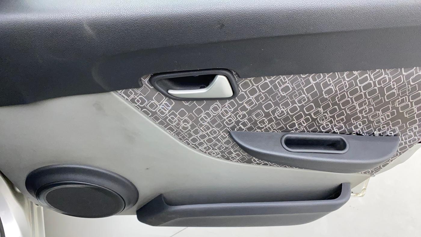 2018 Maruti Alto 800 VXI, Petrol, Manual, 63,776 km, Driver Side Door Panels Control