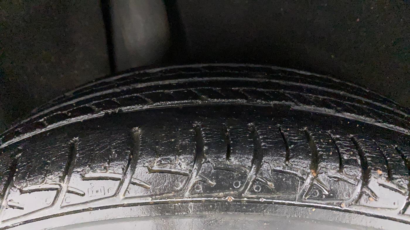 2018 Maruti Baleno DELTA PETROL 1.2, Petrol, Manual, 63,296 km, Right Rear Tyre Tread