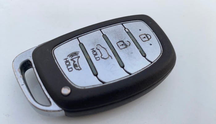 2019 Hyundai VENUE SX PLUS 1.0 TURBO DCT, Petrol, Automatic, 37,695 km, Key Close Up