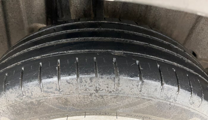 2023 Maruti Baleno  ZETA CNG 1.2L, CNG, Manual, 45,511 km, Right Rear Tyre Tread