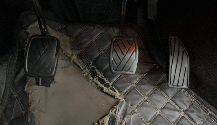 2023 Maruti Baleno  ZETA CNG 1.2L, CNG, Manual, 45,511 km, Pedals