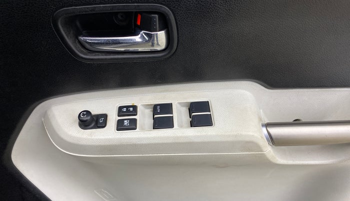 2019 Maruti IGNIS ZETA 1.2 AMT, Petrol, Automatic, 98,753 km, Driver Side Door Panels Control