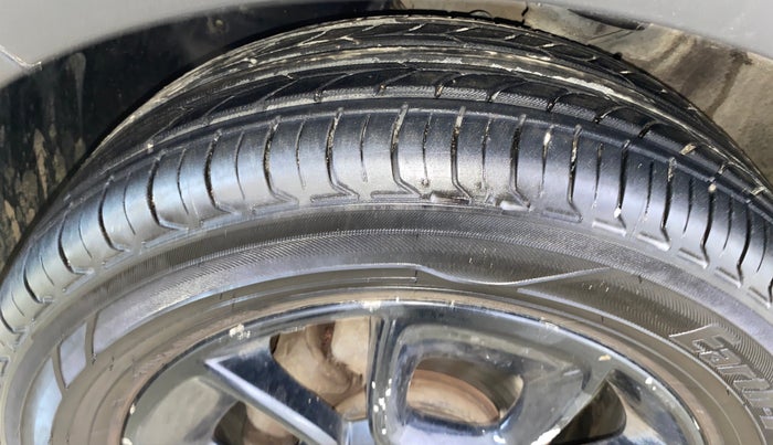 2019 Maruti IGNIS ZETA 1.2 AMT, Petrol, Automatic, 98,753 km, Left Front Tyre Tread