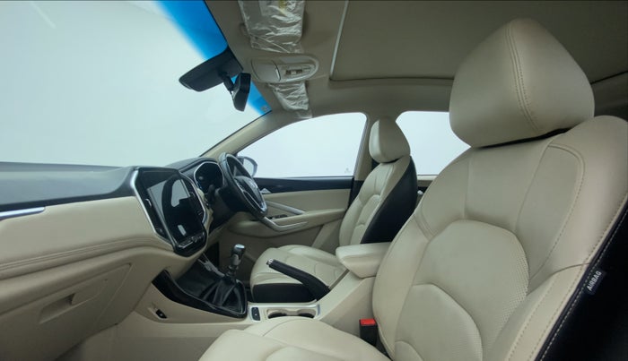 2021 MG HECTOR SHARP 2.0 DIESEL, Diesel, Manual, 85,590 km, Right Side Front Door Cabin