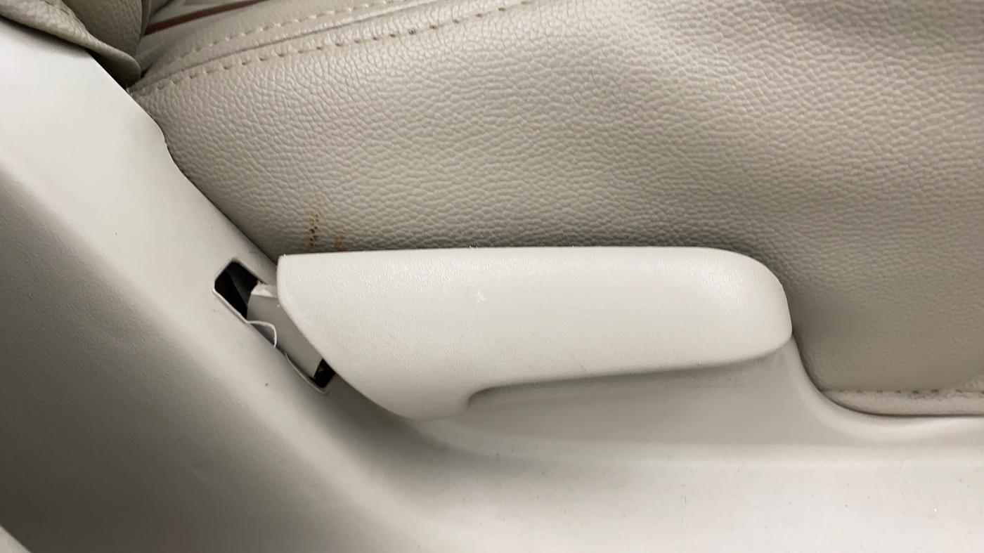 2019 Maruti Celerio ZXI, Petrol, Manual, 45,387 km, Driver Side Adjustment Panel