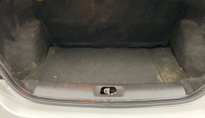 2014 Maruti Swift Dzire VXI, Petrol, Manual, 52,245 km, Boot Inside