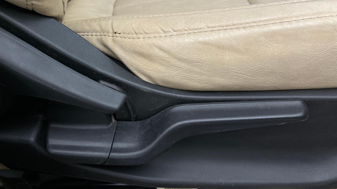 2021 Honda Amaze 1.2L I-VTEC VX CVT, Petrol, Automatic, 62,265 km, Driver Side Adjustment Panel